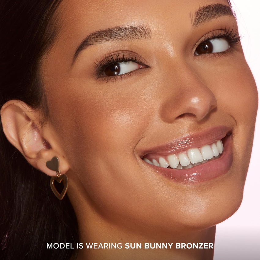 Too Faced Sun Bunny Bronzer | Buildable Luminous Glow for Sun-Kissed Finish + Cruelty Free, 0.28 Ounce