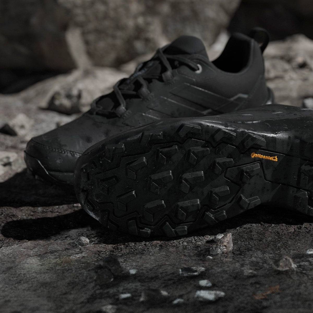 adidas Men's Terrex Skychaser AX5 Gore-TEX Hiking, Black/Black/Carbon, 12.5adidas Men's Terrex Skychaser AX5 Gore-TEX Hiking, Black/Black/Carbon, 12.5