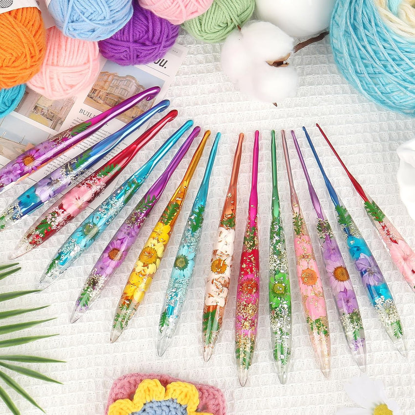Coopay Crochet Hooks, 2mm Crochet Hook Ergonomic, See - Through Resin Handle with Flowers Inside, Pretty & Pleasant, Ideal for Crocheting Blankets, Dolls, Shawls, Hats, Scarves (B - 2.0mm) - 7DAY'S