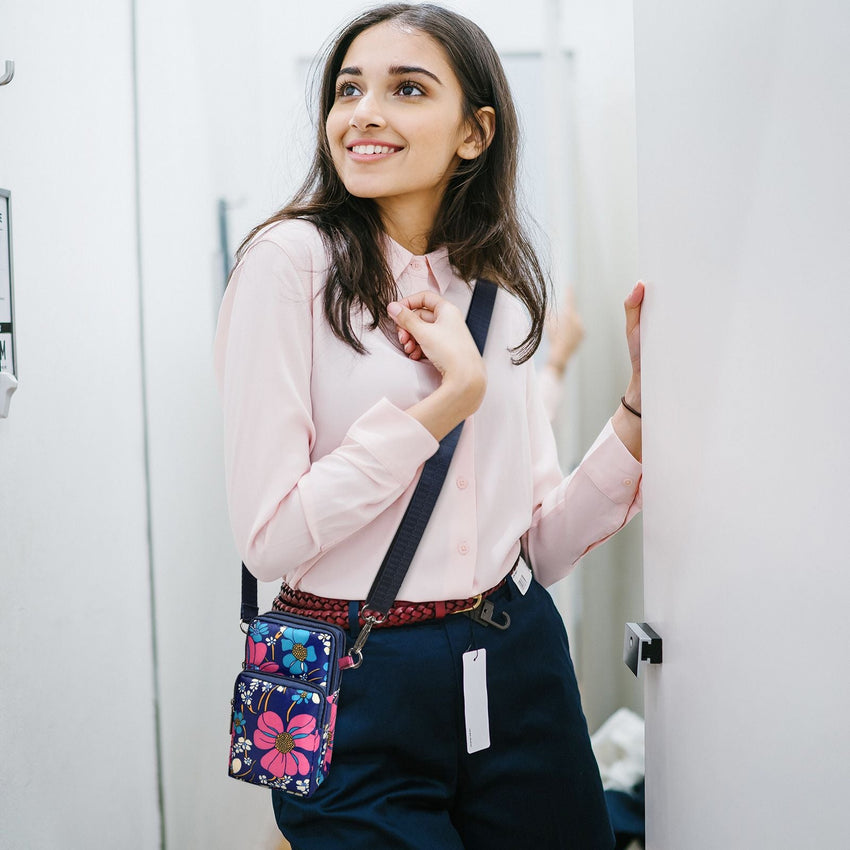 Flower Pattern Crossbody Cell Phone Purse For Women; 3 - Layers Zipper Nylon Shoulder Bag; Sport Armband Wallet For Smartphone - 7DAY'S