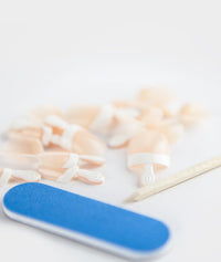 Kiss Everlasting French Nail Manicure, Chip - Free with Flexi - Fit Technology, Real Short, "Endless", Nail Kit with Pink Nail Glue (Net Wt. 2 g / 0.07oz.), Mini File, Manicure Stick, and 28 Fake Nails - 7DAY'S