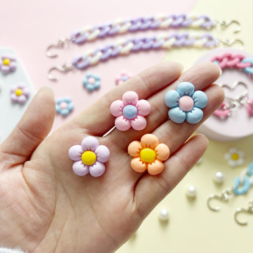 2Pcs Acrylic Shoe Chains for Women, 18Pcs Flower Pearl Shoe Charms Accessories for Clog Sandals, DIY Shoe Decoration Charms for Girls, Party Favor - 7DAY'S