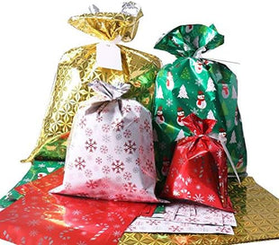 WesGen Christmas Gift Bags, 40Pcs Santa Wrapping Gift Bag in 4 Sizes and 4 Designs, with Ribbon Ties and Tags