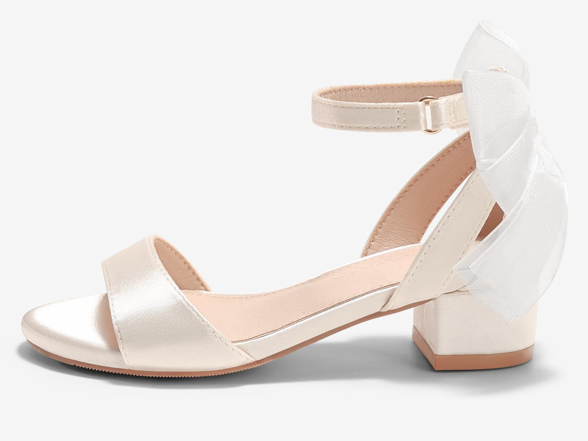 Coutgo Girls Dress Shoes Sandals Chunky Low Heels Bow Ankle Strap Flower Girl Wedding Party Shoes for Little Kids, White, Size 1Coutgo Girls Dress Shoes Sandals Chunky Low Heels Bow Ankle Strap Flower Girl We…