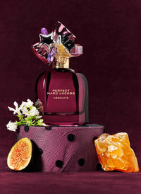 Marc Jacobs Perfect Absolute Eau de Parfum – Ambery Women's Perfume – With Notes Caramelized Fig Accord, Jasmine Absolu & Rich Amber Accord