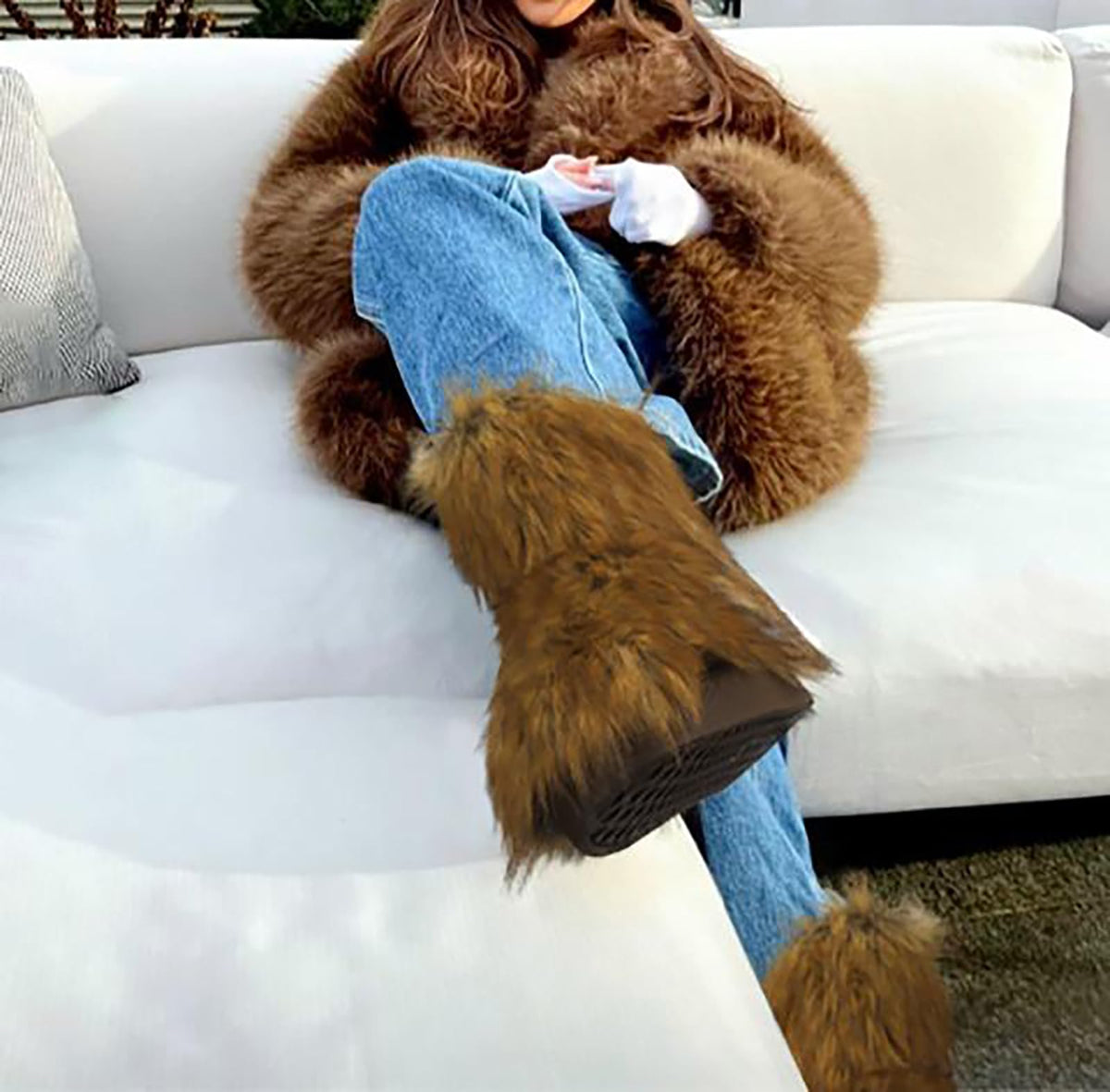 Wnshonzy Fur Boots for Women Snow Furry Fluffy Platform Flat Ankle Mini Boot Winter Round Toe Y2k Comfortable Mid-Calf Short Outdoor 2025