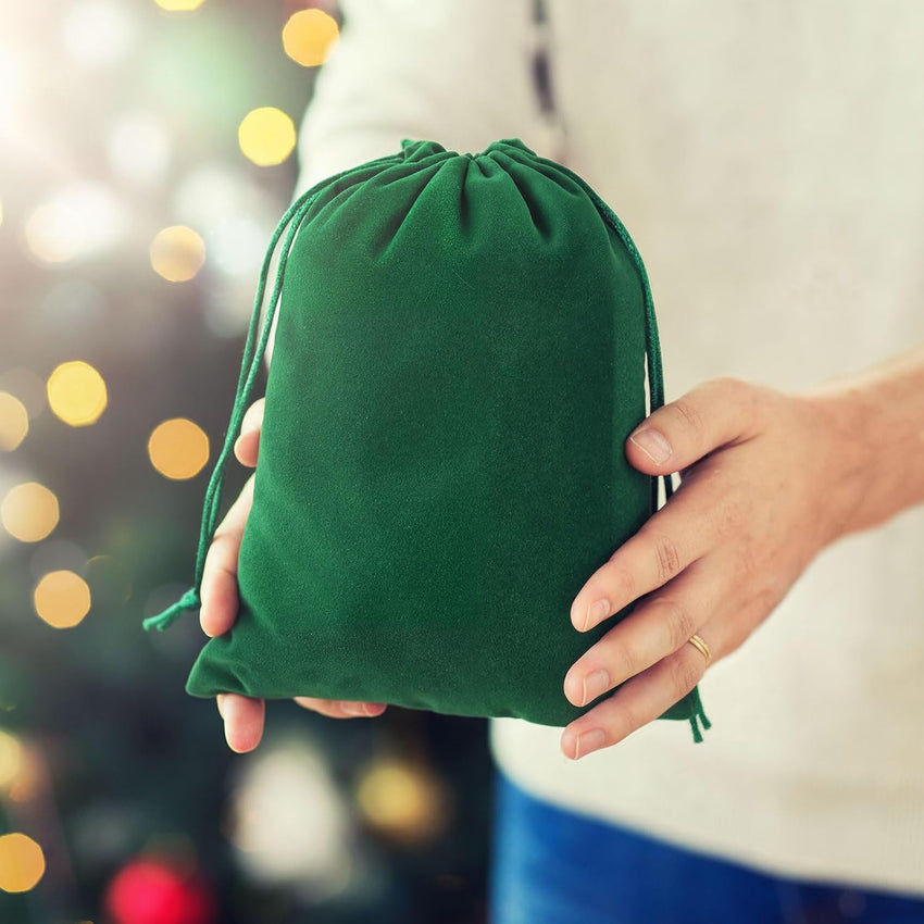 SilTriangle 48 Pcs Christmas Drawstring Gift Bags Bulk Small Cloth Christmas Sack Fabric Holiday Wrapping Pouches Xmas Drawstring Bags for Party Favor DIY Present Candy Goodie 6 x 8'', Red Green White