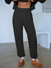 ANRABESS Womens 2 Piece Outfits Lounge Sets Cropped Sweatshirt Joggers Fashion Sweatsuit Sweat Set 2025 Winter Travel Outfits