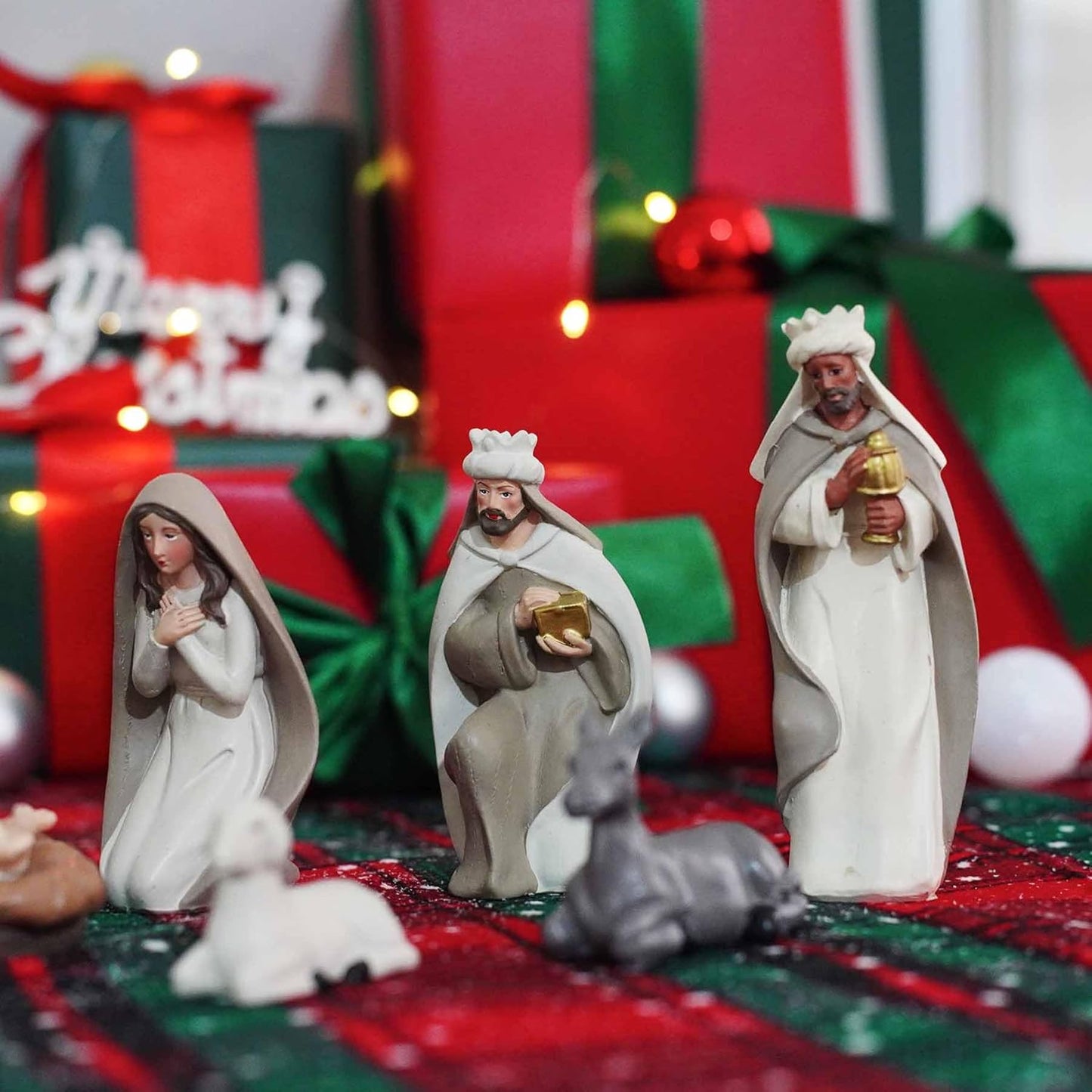 10-Piece Christmas Nativity Set – Nativity Scene with Manger, Holy Family & Animals, Hand-Painted Resin Indoor Holiday Display