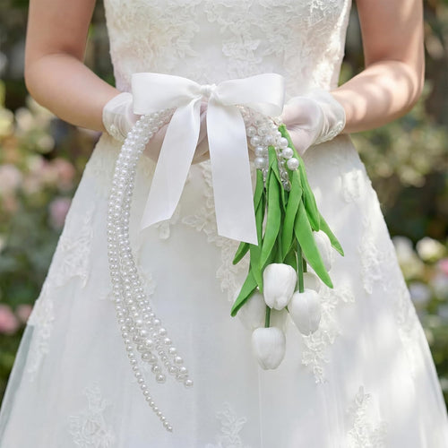 XunYee Bride Tulip Bridal Bouquet Holding White for Wedding Bridal Bouquet with Pearl Handle Artificial Never Withered Tulip Flowers with for Wedding Church Bridesmaid Ceremony Anniversary