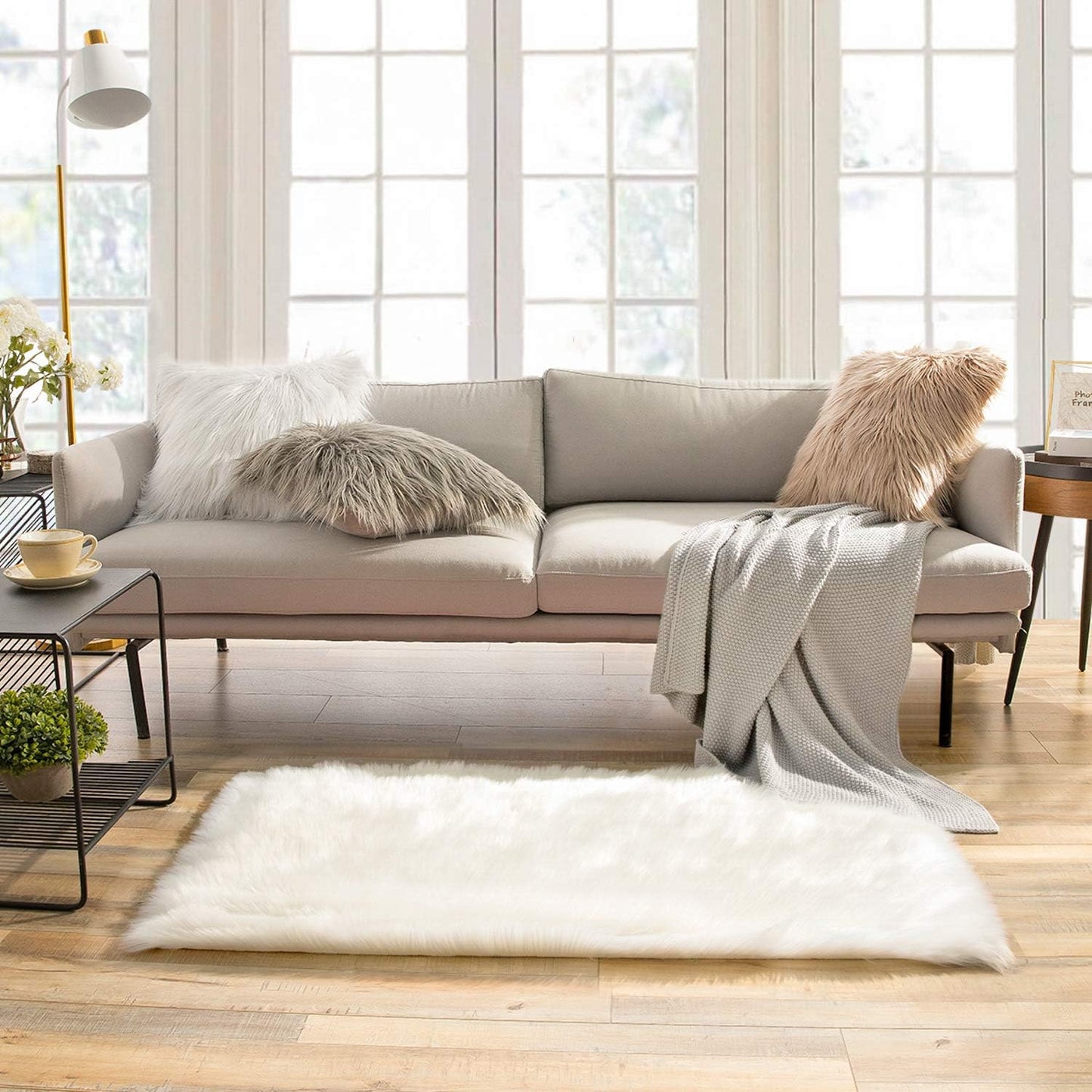 Ashler Faux Fur Rug, Fluffy White Small Sheepskin Rug, Ultra Soft 2x3 Ft Mat, Machine Washable Shag Mats, Nursery Throw for Bed, Living, Kids Room