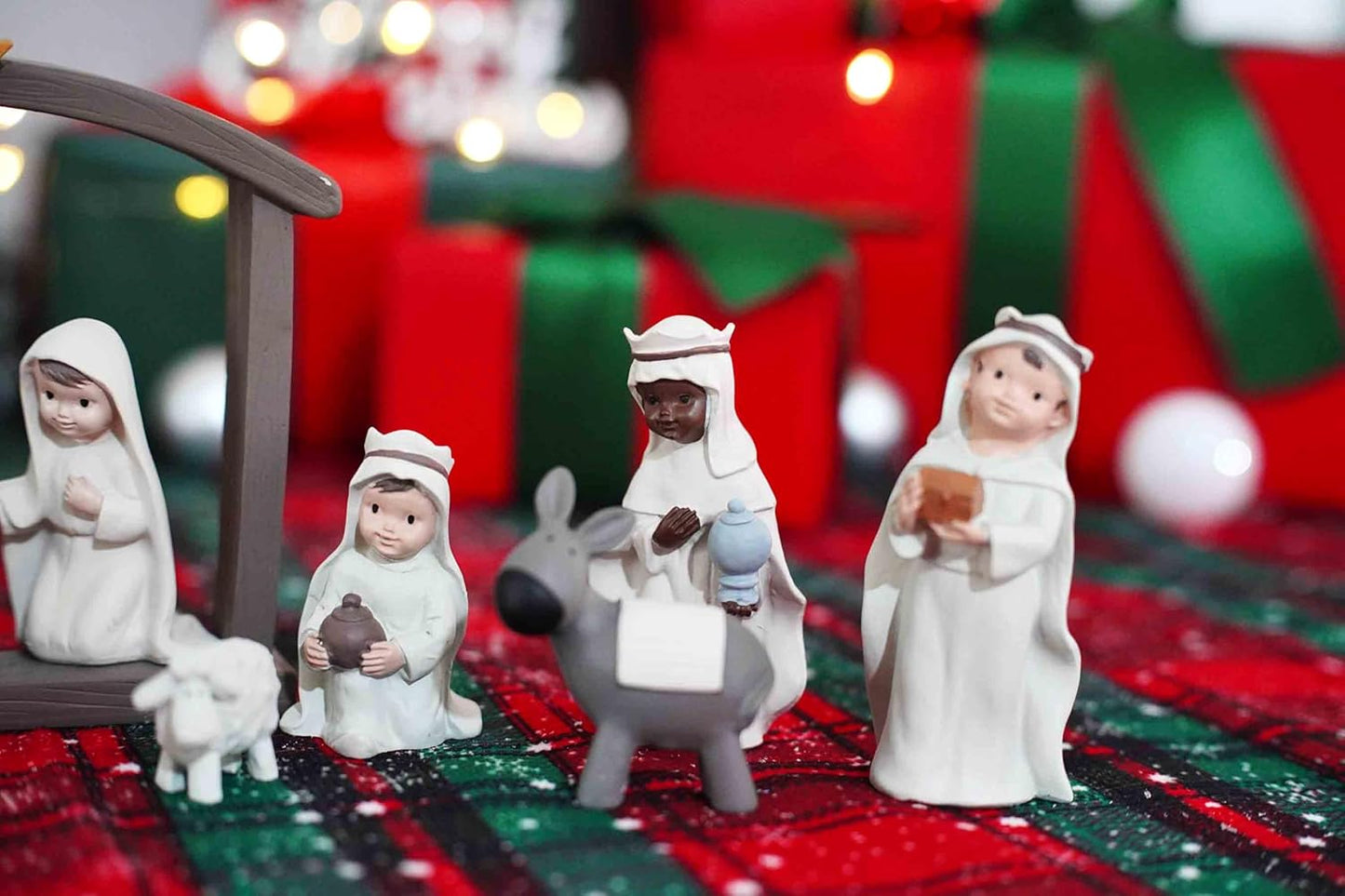 12-Piece Resin Christmas Nativity Scene Set – Miniature Holy Family Figurines with Manger and Animals, Indoor Holiday Tabletop Display