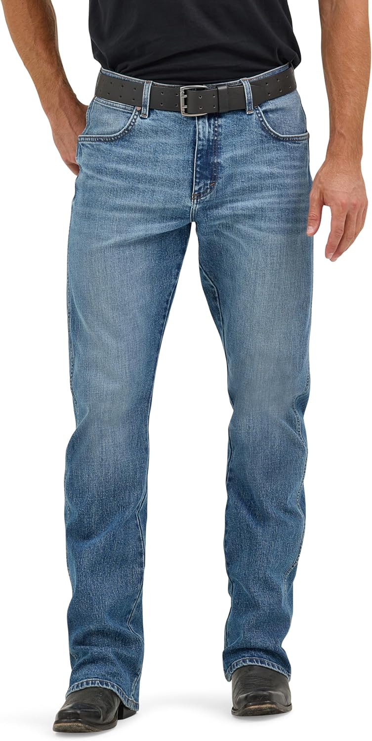 Wrangler Men's Retro Limited Edition Relaxed Fit Boot Cut Jean