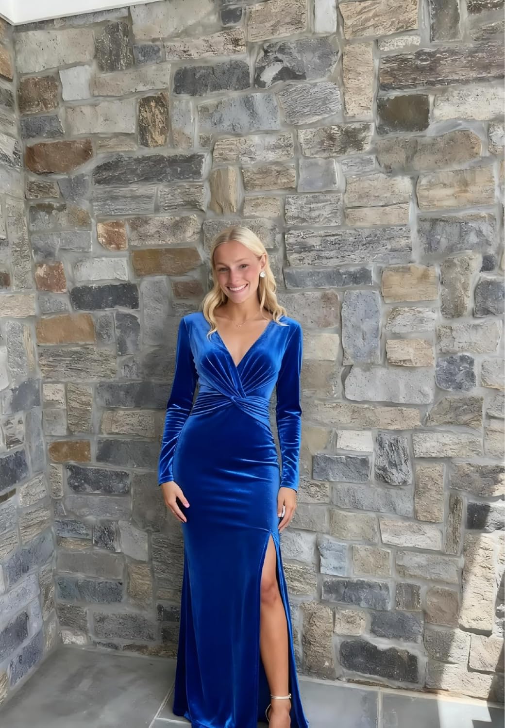 2026 V Neck Long Sleeve Bridesmaid Dresses for Women Velvet Pleated Corset Formal Gown SH005
