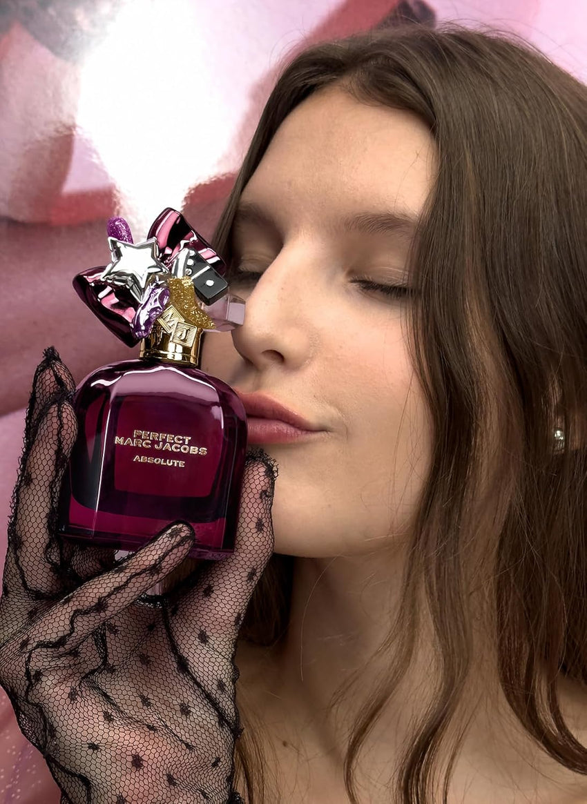 Marc Jacobs Perfect Absolute Eau de Parfum – Ambery Women's Perfume – With Notes Caramelized Fig Accord, Jasmine Absolu & Rich Amber Accord