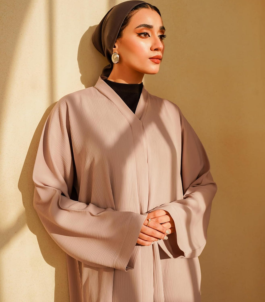 Elegant Modern Abaya for Women – Lightweight, Flowy, Soft and Perfect for Every Occasion