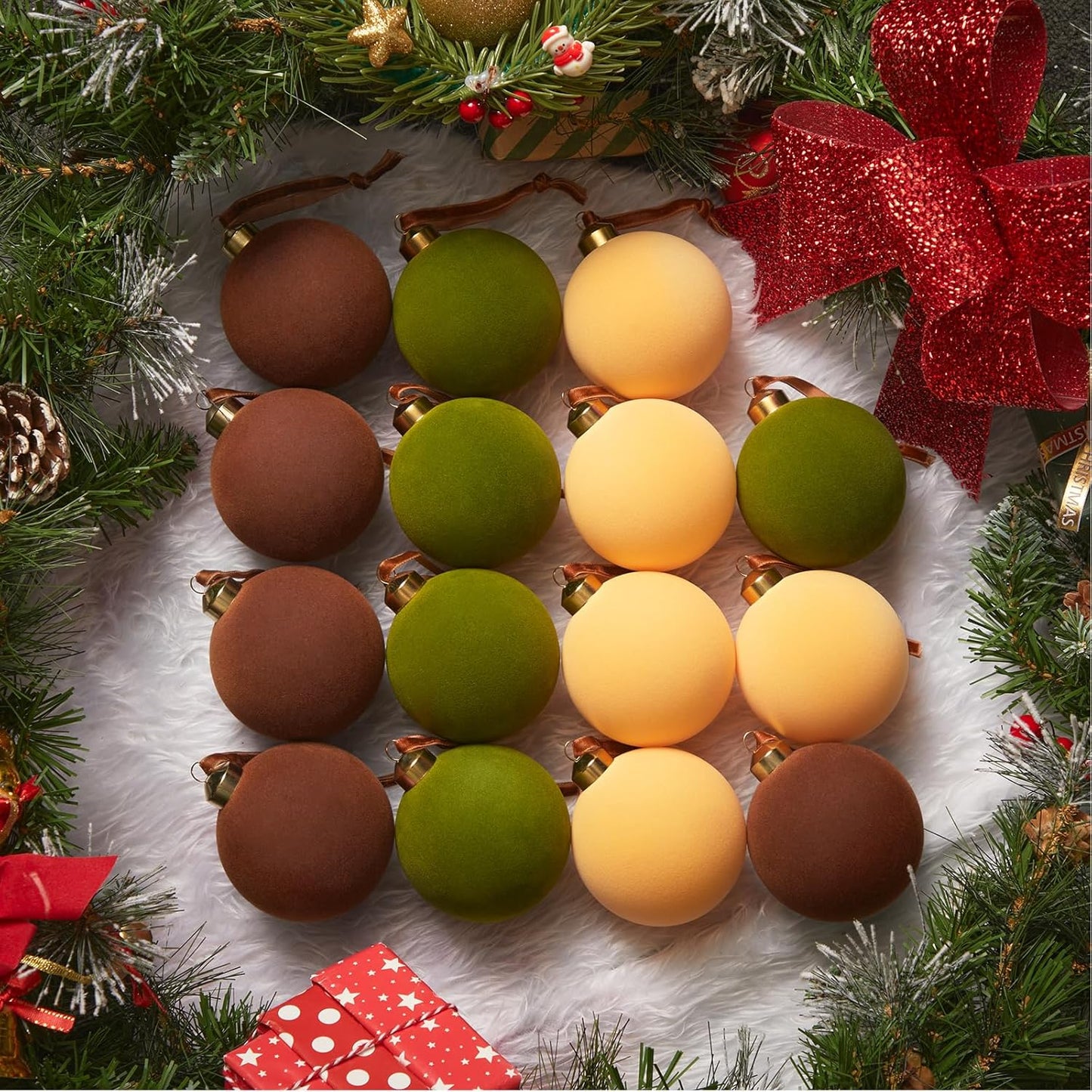 Brightown 15 Pcs Red Velvet Christmas Balls, 3.15 Inch Velvet Ornaments for Christmas Tree, Christma Tree Flocked Ornaments Balls for Family Holiday Wedding Party Xmas Hanging Decoration