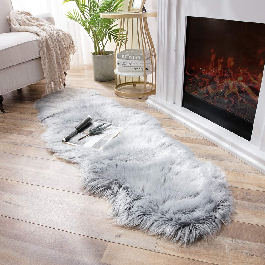 Ashler Faux Fur Rug, Fluffy White Small Sheepskin Rug, Ultra Soft 2x3 Ft Mat, Machine Washable Shag Mats, Nursery Throw for Bed, Living, Kids Room