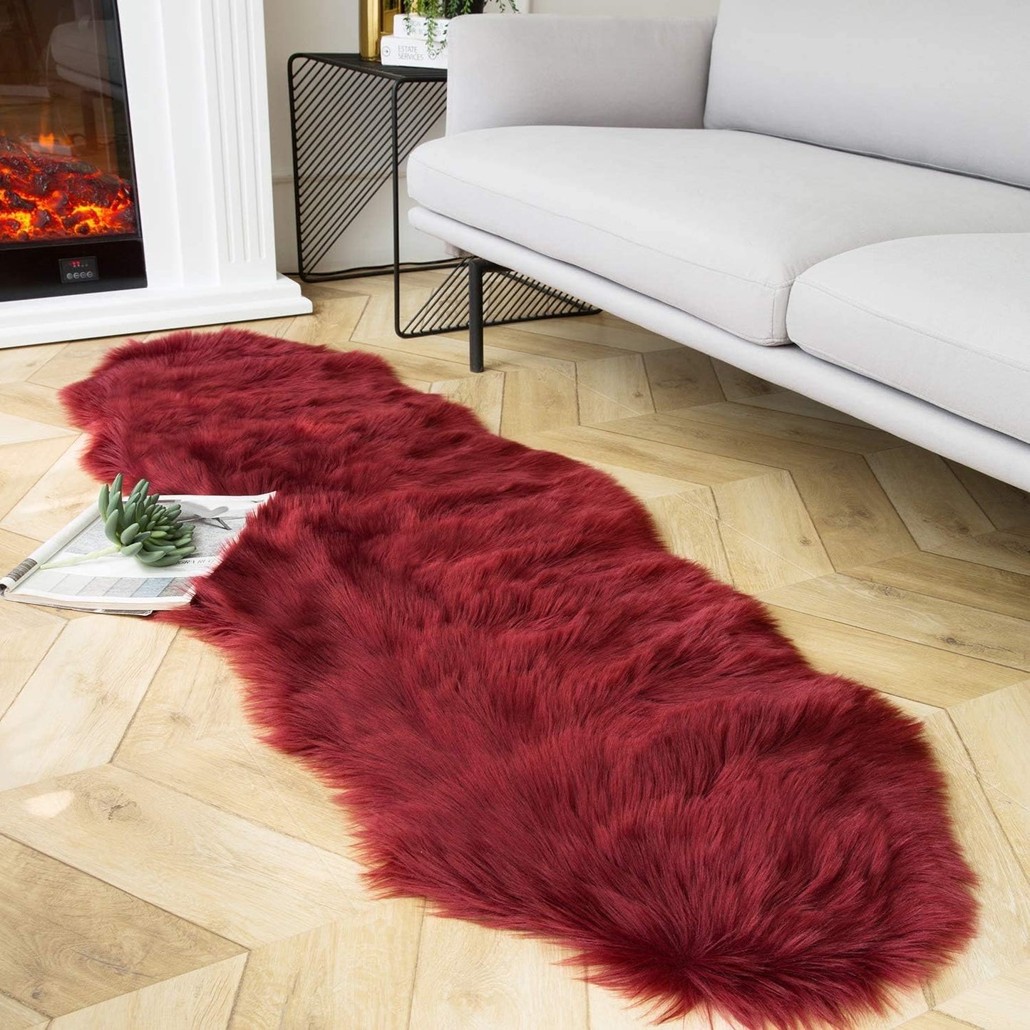 Ashler Faux Fur Rug, Fluffy White Small Sheepskin Rug, Ultra Soft 2x3 Ft Mat, Machine Washable Shag Mats, Nursery Throw for Bed, Living, Kids Room