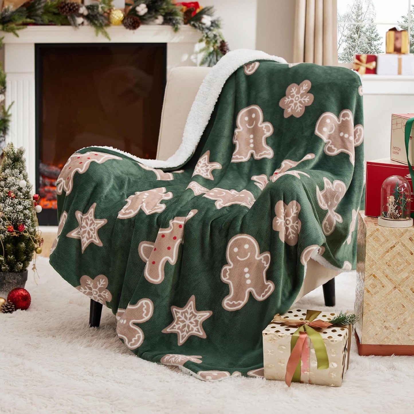 Bedsure Christmas Throw Blanket for Couch - Christmas Decorations Gifts for Women, Warm Sherpa Deer Throw Blanket, Red 50"x60"