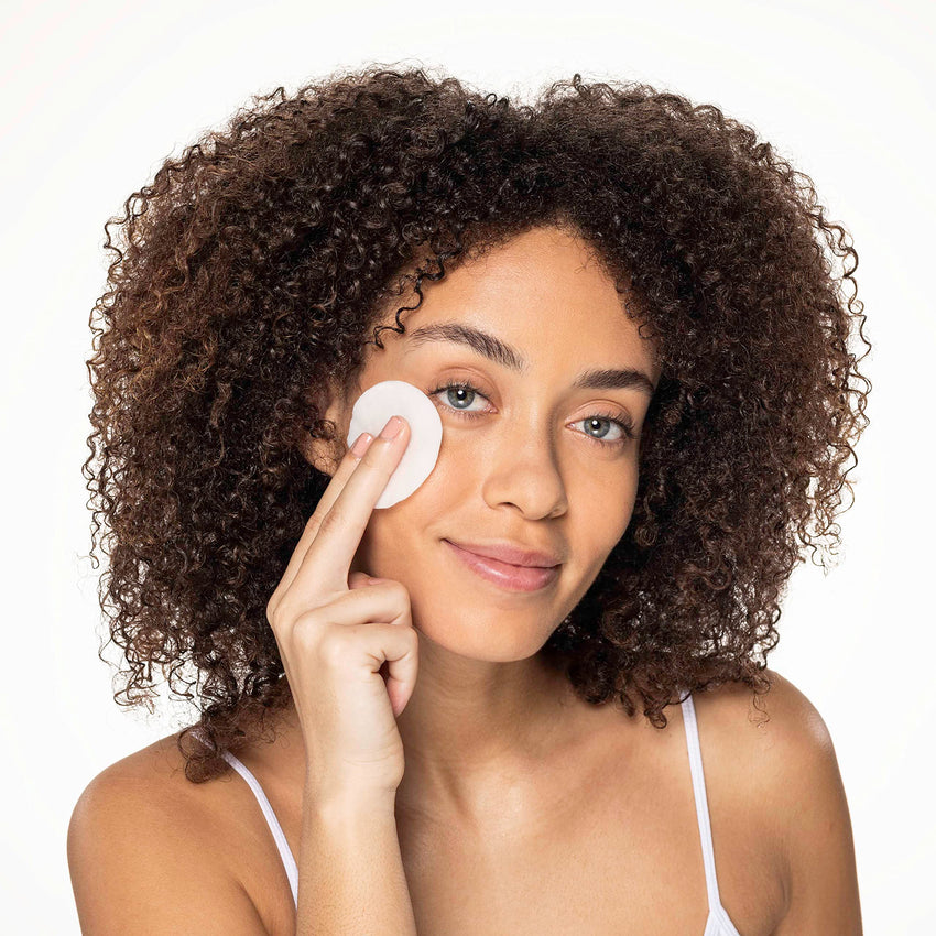 Neutrogena Gentle Oil-Free Eye Makeup Remover & Cleanser for Sensitive Eyes, Non-Greasy Makeup Remover, Waterproof Mascara Remover, Dermatologist & Ophthalmologist Tested, 8 fl. oz