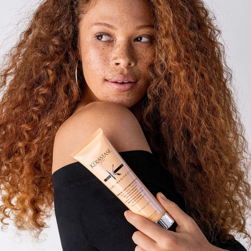 Kerastase Curl Manifesto Crème de Jour Fondamentale Hair Cream - Leave In Treatment & Heat Protectant, Controls Frizz & Enhances Curls, 5.07 Fl Oz