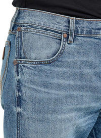 Wrangler Men's Retro Limited Edition Relaxed Fit Boot Cut Jean