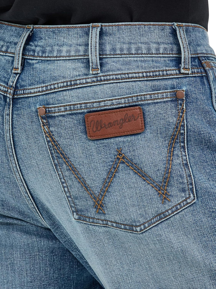 Wrangler Men's Retro Limited Edition Relaxed Fit Boot Cut Jean