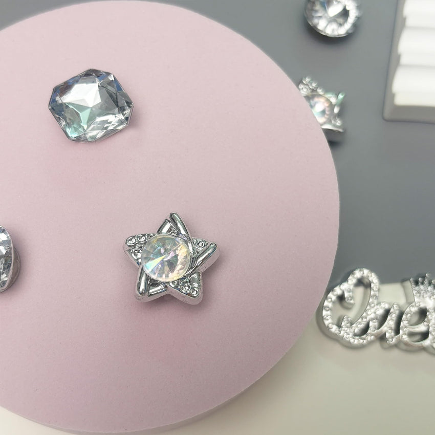 Bling Shoe Charms for Women, 22Pcs Plastic Sparkling Gems Rhinestones Shoe Decoration Charms, Girly Shoe Chains for Clog Sandals, DIY Shoe Accessories for Party Favor - 7DAY'S