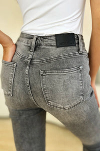 c4835d7f-b730-4f7b-b809-5cc575b28fe8-Max