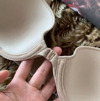 Smooth bra with boning