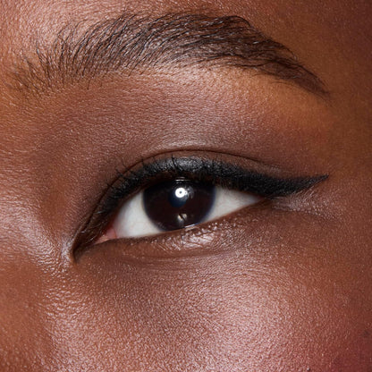e.l.f. No Budge Retractable Eyeliner, Creamy, Ultra - Pigmented & Waterproof, Creates Bold & Defined Lines, Vegan & Cruelty - Free, Black - 7DAY'S