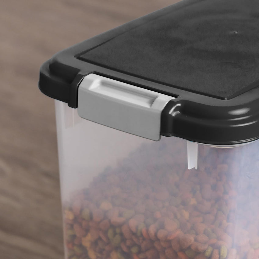 IRIS USA Airtight Pet Food Storage Container with Wheels, Black, 30 lb Capacity - BPA - Free Clear Plastic Bin with Snap - Lid Seal to Keep Kibble, Pellets or Seeds Fresh for Dogs, Cats and Birds - 7DAY'S