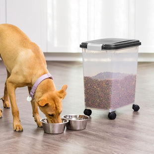 IRIS USA Airtight Pet Food Storage Container with Wheels, Black, 30 lb Capacity - BPA - Free Clear Plastic Bin with Snap - Lid Seal to Keep Kibble, Pellets or Seeds Fresh for Dogs, Cats and Birds - 7DAY'S