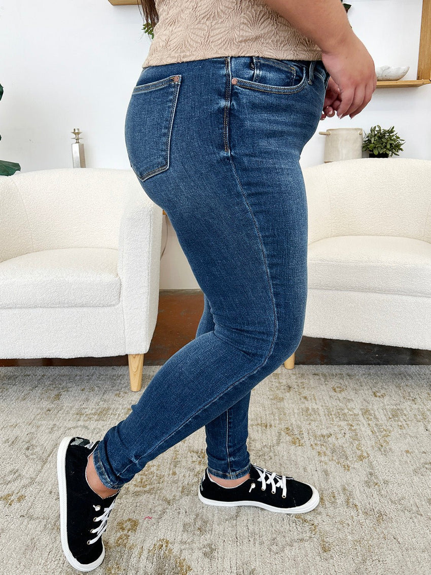 Judy Blue Full Size Classic Handsand Skinny Jeans - 7DAY'S