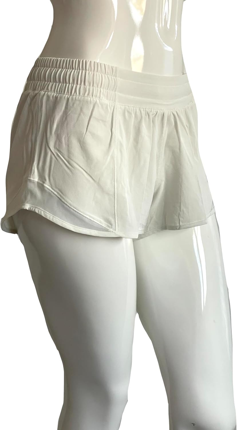 lululemon Hotty HOT Short LR 2.5"" Lined (US, Numeric, 6, Regular, Regular, Bone) - 7DAY'S
