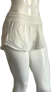 lululemon Hotty HOT Short LR 2.5"" Lined (US, Numeric, 6, Regular, Regular, Bone) - 7DAY'S