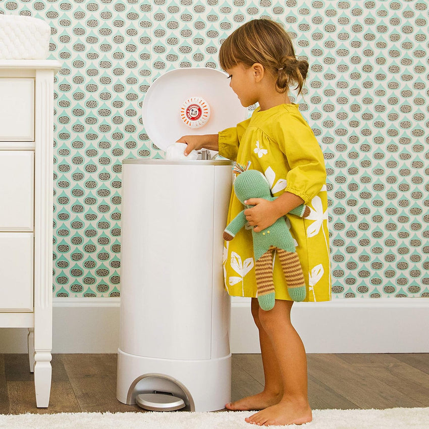 Munchkin® Arm & Hammer Diaper Pail Snap, Seal & Toss™ Refill Bags, Holds up to 600 Newborn Diapers, 20 Pack - 7DAY'S