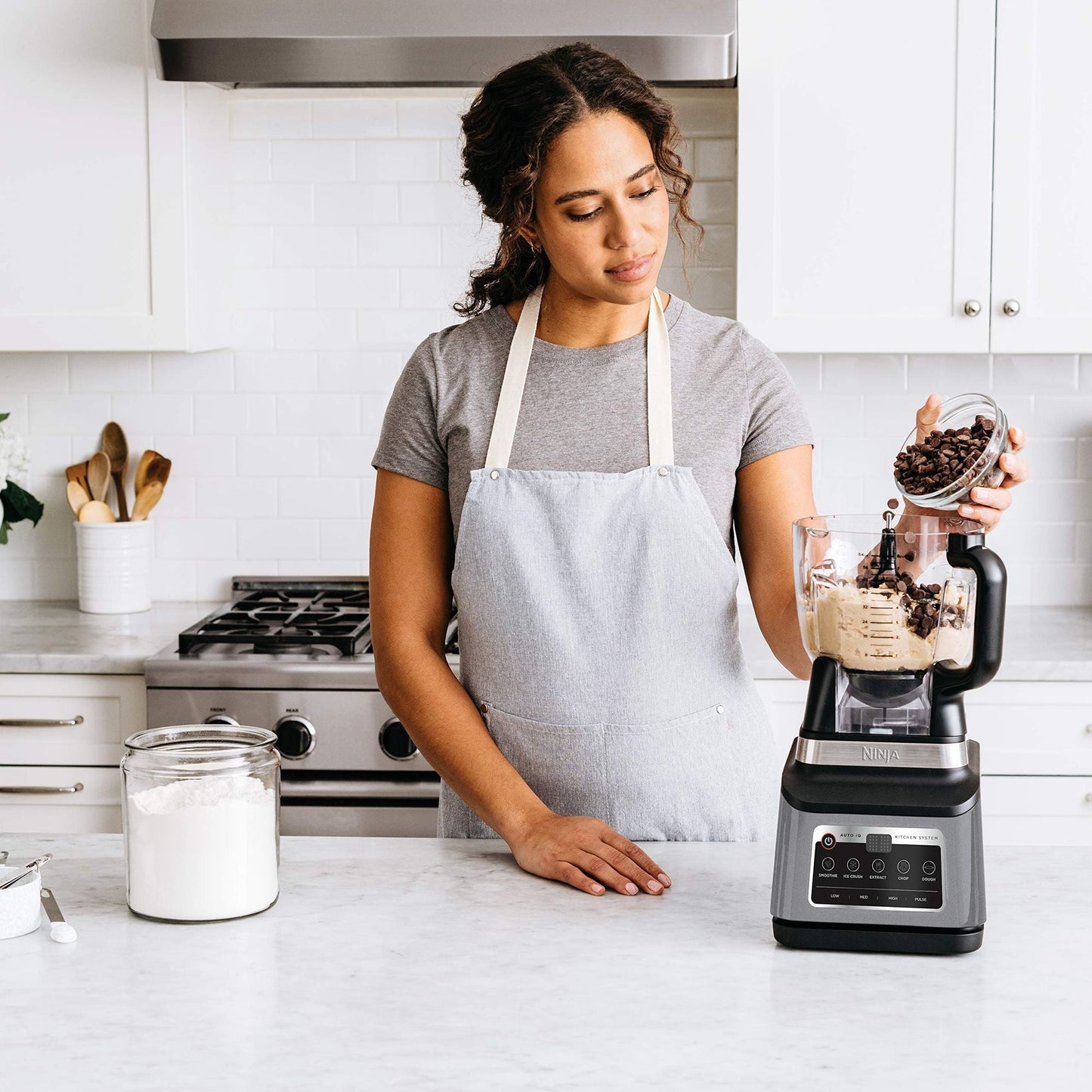 Ninja BN801 Professional Plus Kitchen System, 1400 WP, 5 Functions for Smoothies, Chopping, Dough & More with Auto IQ, 72 - oz.* Blender Pitcher, 64 - oz. Processor Bowl, (2) 24 - oz. To - Go Cups, Grey - 7DAY'S