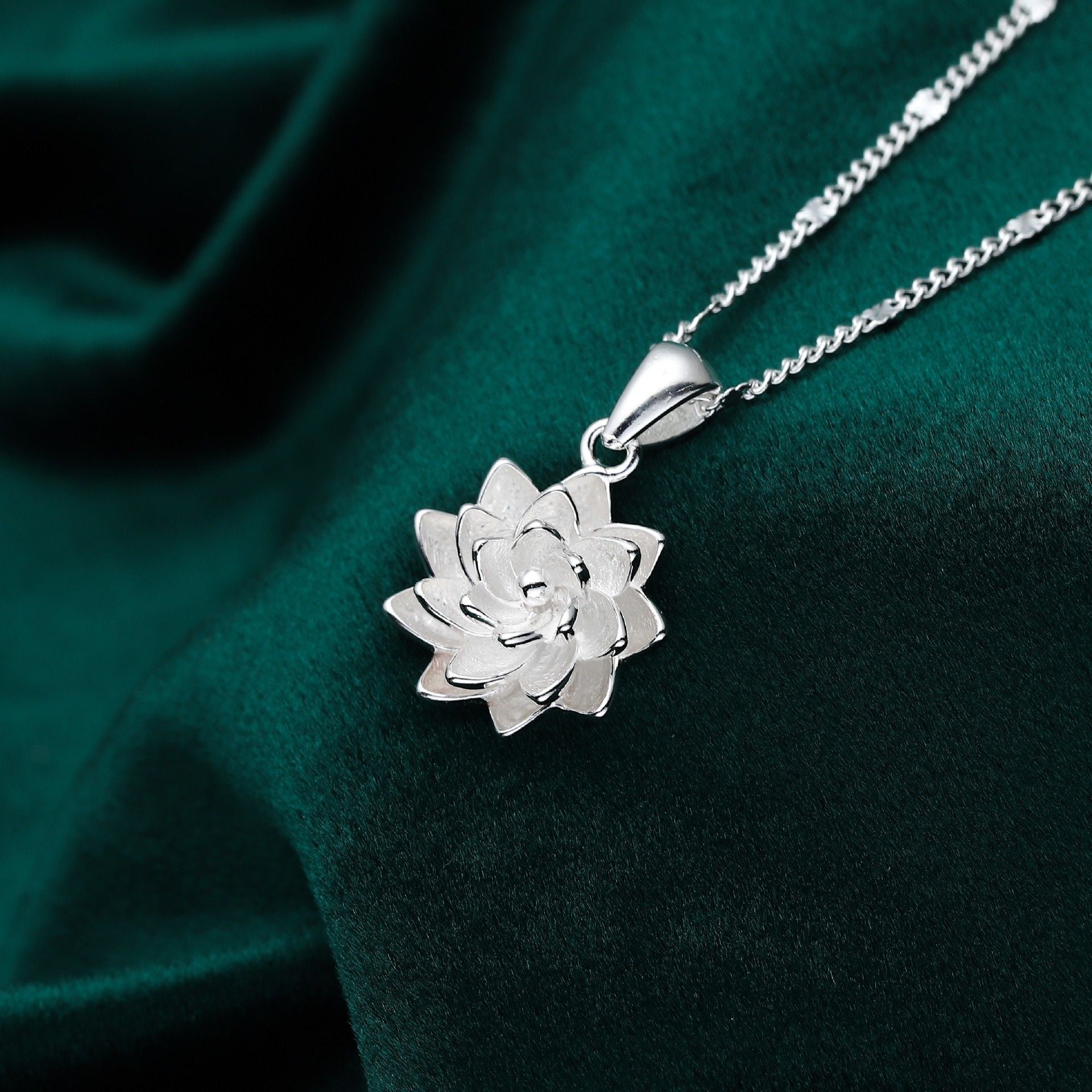 Pure Silver 990 Rotating Lotus Pendant Clavicle Necklace - 7DAY'S