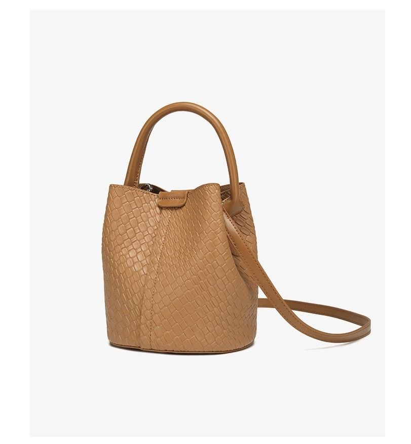 Simple niche woven pattern handbag bucket bag women's bag tide 2025 new senior sense shoulder bag crossbody bag - 7DAY'S