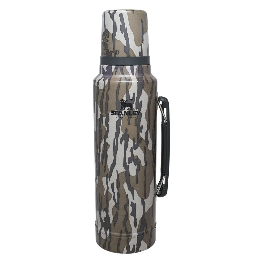 Stanley Classic Legendary Vacuum Bottle 1.1 qt | Wide Mouth with Leakproof Cup Lid | Keep Drinks Hot or Cold | Packable for Travel | Insulated Stainless Steel Thermos | BPA - Free | Hammertone Lake - 7DAY'S