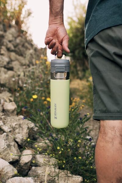Stanley Quick Flip GO Water Bottle 24 oz | Push Button Lid | Leakproof and Packable for Travel and Sports | Insulated Stainless Steel | BPA - Free | Azure - 7DAY'S
