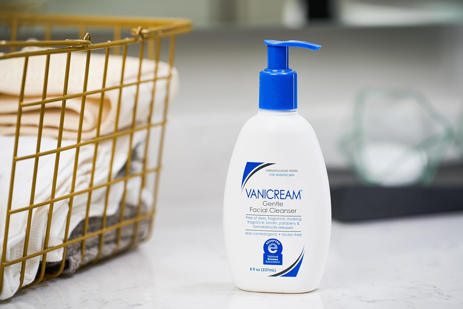 Vanicream Gentle Facial Cleanser with Pump Dispenser - 8 fl oz - Formulated Without Common Irritants for Those with Sensitive Skin - 7DAY'S